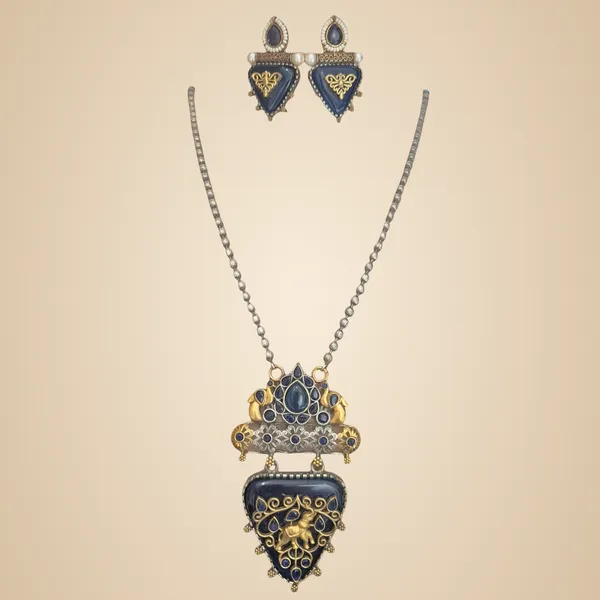 Royal_Blue_Quartz_&_Brass_Jewelry_Set_For_Women