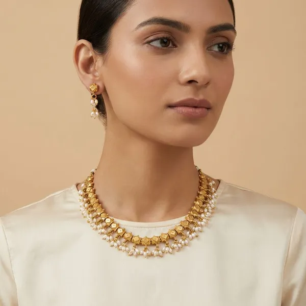 Gold_And_Cream_Pearl_&_Brass_Jewelry_Set_For_Women