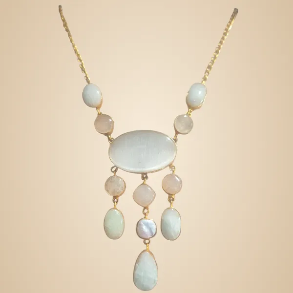 White_Quartz_&_Pearl_Necklace_For_Women