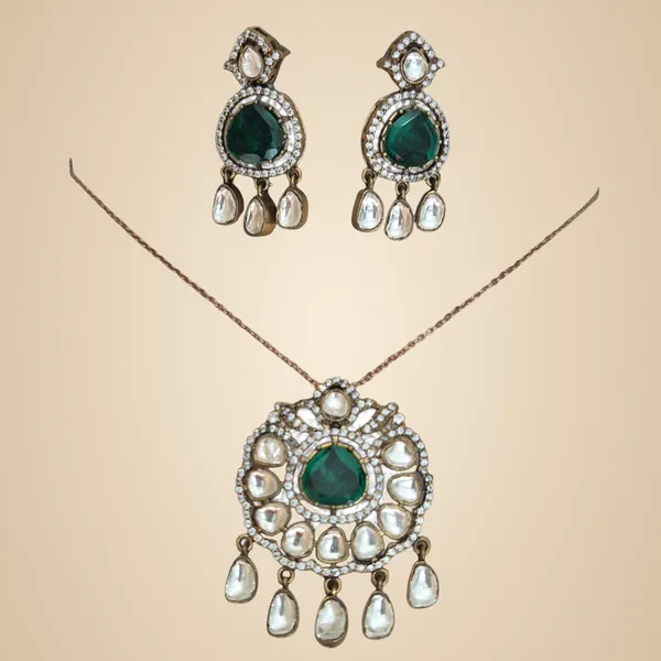 Green_Multi-Stone_Jewelry_Set_For_Women