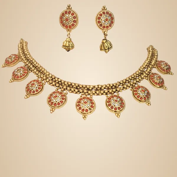 Red_And_Gold_Coral_&_Kundan_Jewelry_Set_For_Women