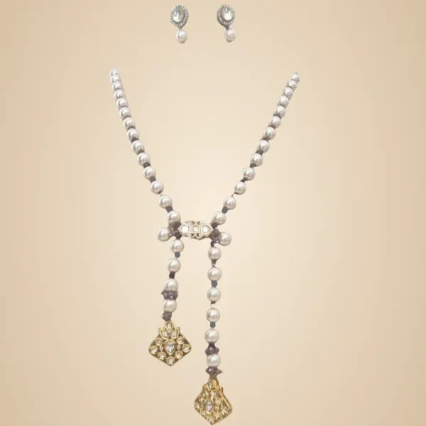 White_And_Gold_Pearl_&_Kundan_Necklace_For_Women