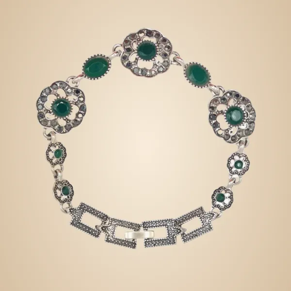 Green_Quartz_&_Brass_Bracelet_For_Women