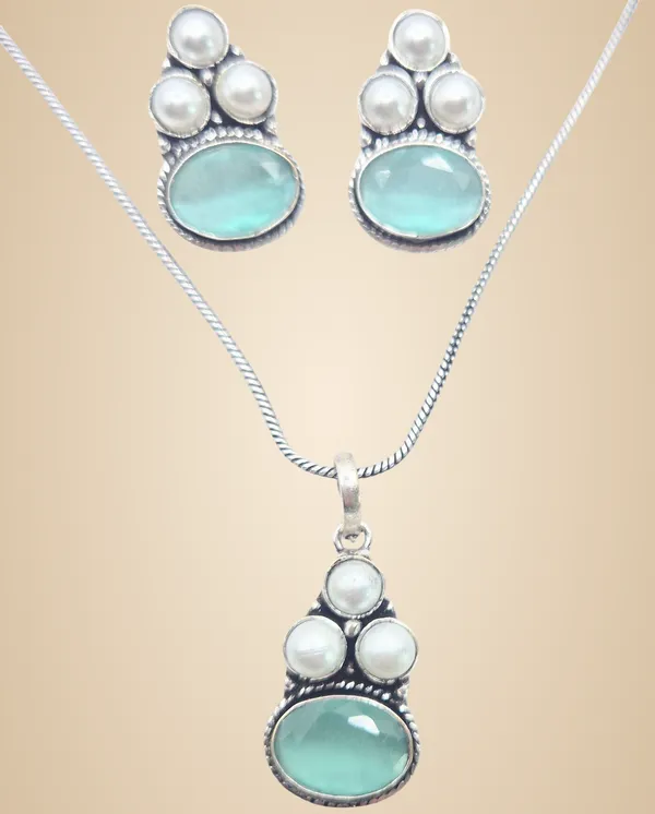 Light_Green_Quartz_&_Pearl_Jewelry_Set_For_Women