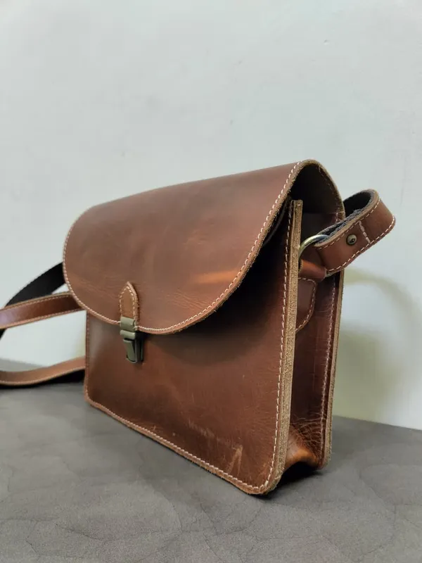 Brown_Buffalo_Leather_Premium_Bag_For_Women