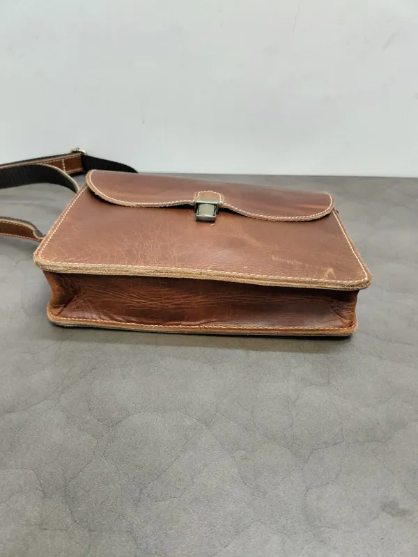Brown_Buffalo_Leather_Premium_Bag_For_Women