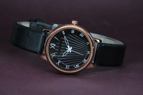 Black_Genuine_Leather_Quartz_Analog_Watch_For_Girls