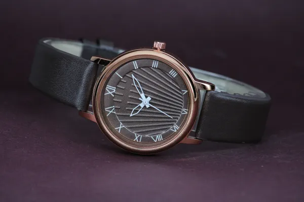Brown_Genuine_Leather_Quartz_Analog_Watch_For_Girls
