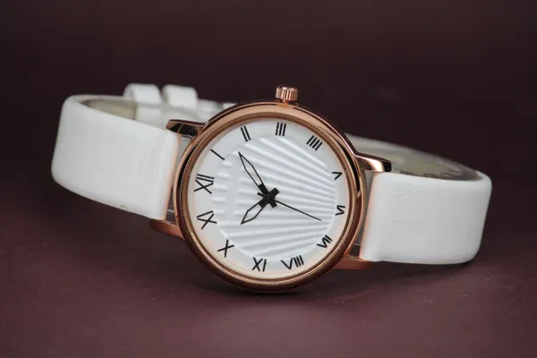 White_Genuine_Leather_Quartz_Analog_Watch_For_Girls