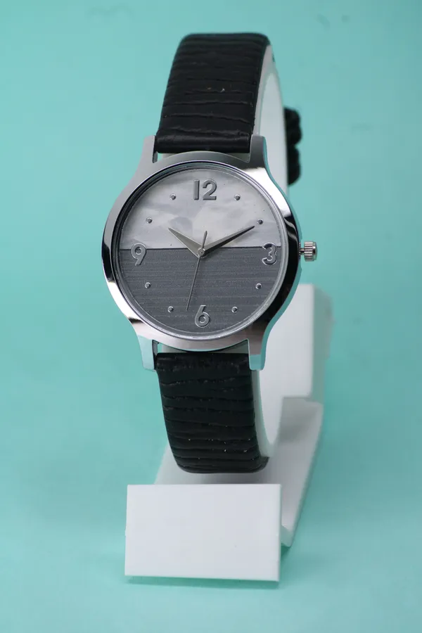 Black_Genuine_Leather_Quartz_Analog_Watch_For_Girls
