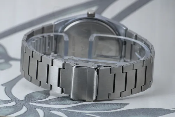 Silver_Stainless_Steel_Quartz_Analog_Watch_For_Men