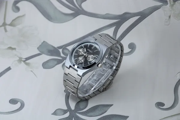 Silver_Stainless_Steel_Quartz_Analog_Watch_For_Men