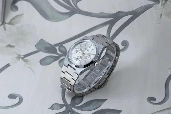 Silver_Stainless_Steel_Quartz_Analog_Watch_For_Men