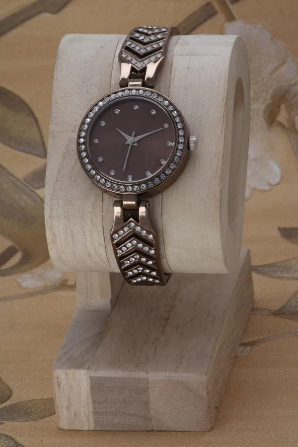 Brown_Metal_Quartz_Analog_Watch_For_Girls