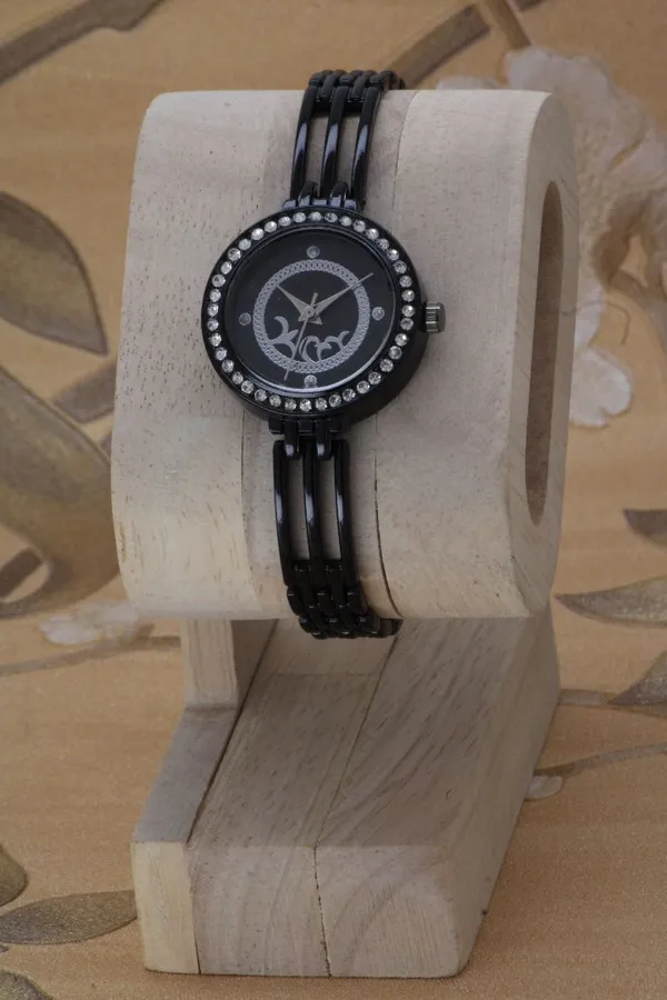 Black_Metal_Quartz_Analog_Watch_For_Girls