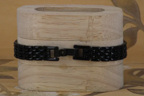 Black_Metal_Quartz_Analog_Watch_For_Girls