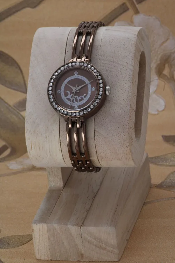 Brown_Metal_Quartz_Analog_Watch_For_Girls