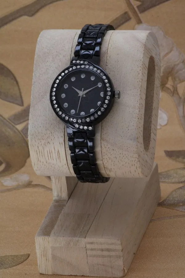 Black_Metal_Quartz_Analog_Watch_For_Girls