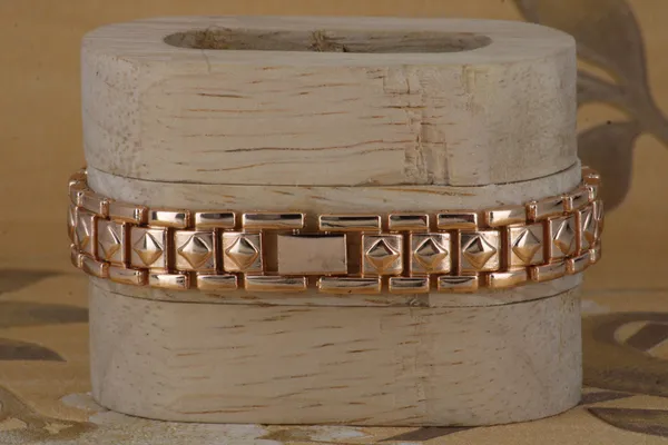 Rose_Gold_Metal_Quartz_Analog_Watch_For_Girls
