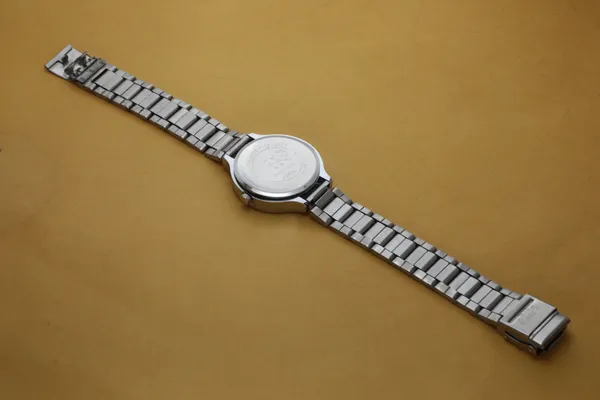Silver_Stainless_Steel_Quartz_Analog_Watch_For_Girls