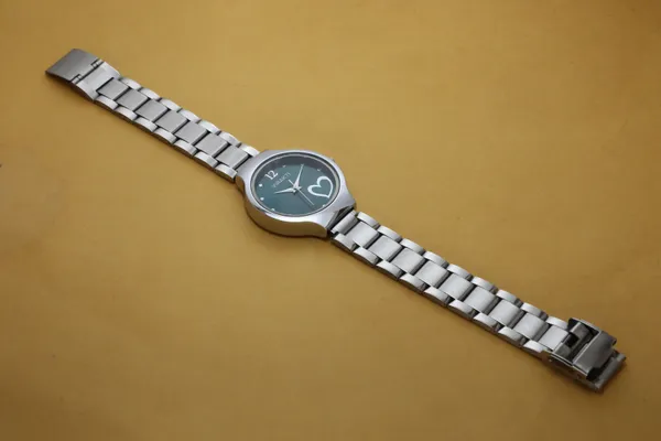 Silver_Stainless_Steel_Quartz_Analog_Watch_For_Girls