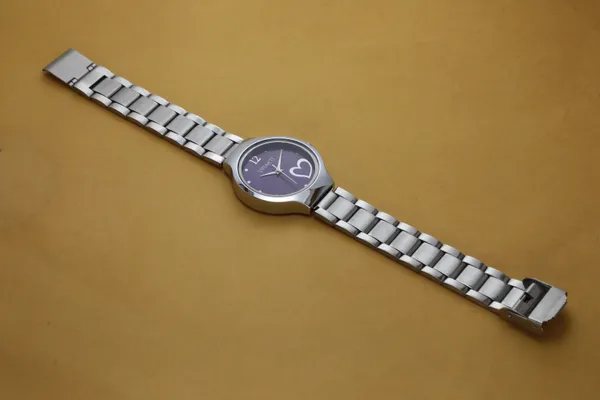 Silver_Stainless_Steel_Quartz_Analog_Watch_For_Girls