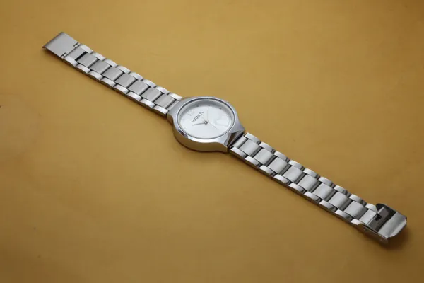 Silver_Stainless_Steel_Quartz_Analog_Watch_For_Girls
