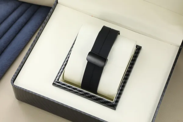 Black_Silicone_Quartz_Analog_Watch_For_Men