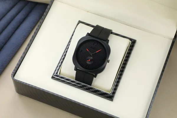 Black_Silicone_Quartz_Analog_Watch_For_Men