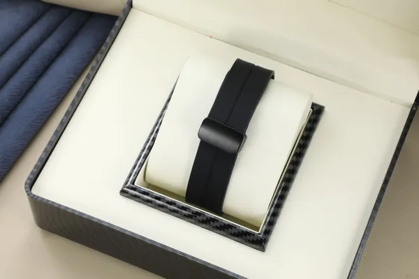 Black_Silicone_Quartz_Analog_Watch_For_Men