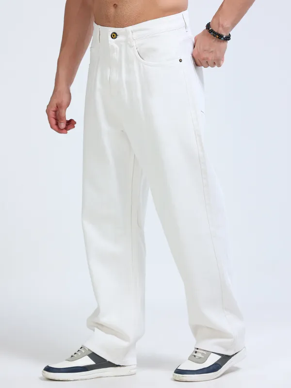 White_Relaxed_Baggy_Loose_Fit_Denim_For_Men