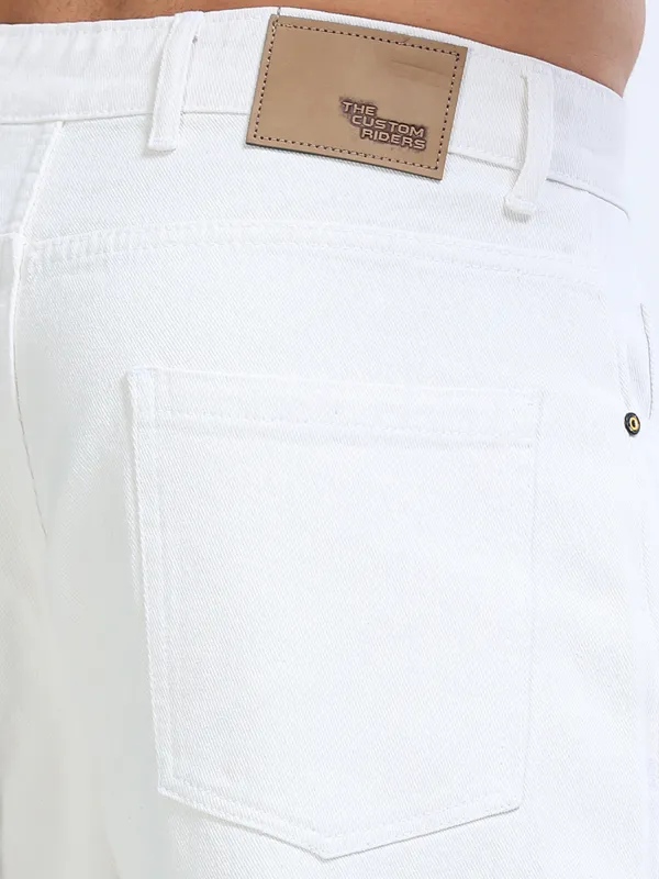White_Relaxed_Baggy_Loose_Fit_Denim_For_Men