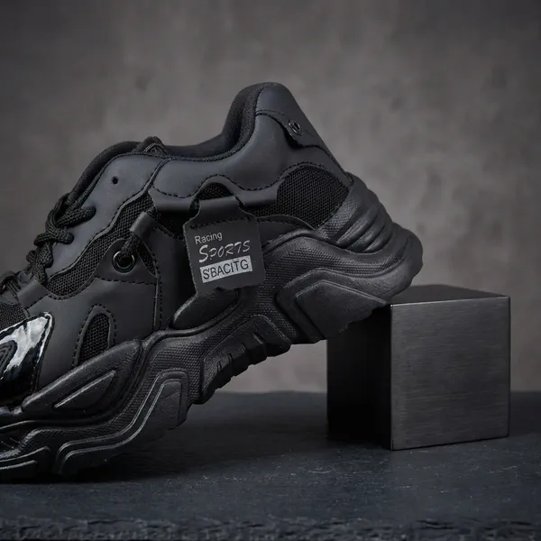 Black_Sneakers_For_Women