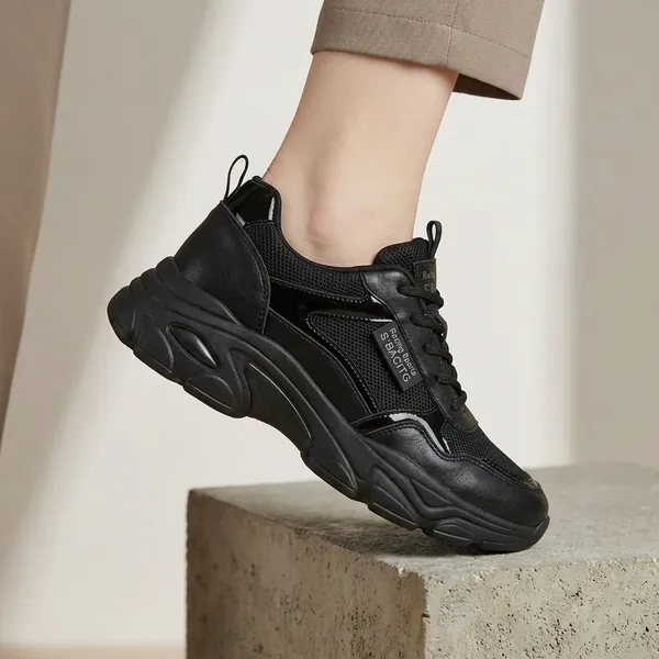 Black_Sneakers_For_Women
