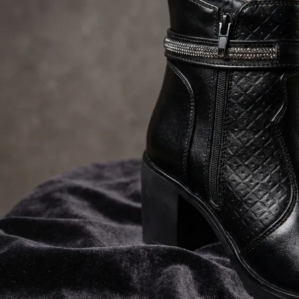 Black_Boots_For_Women