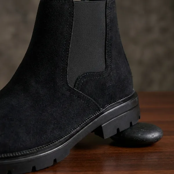Black_Chelsea_Boots_Suede_For_Men