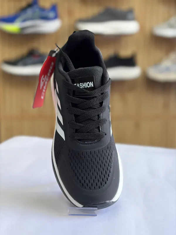 Black_Fashion_Sneakers_For_Men
