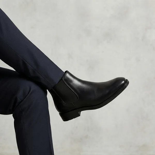 Black_Chelsea_Boots_For_Men