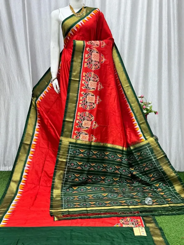 Pochampally_Classic_Dola_Silk_Saree_|_With_Blouse_Piece