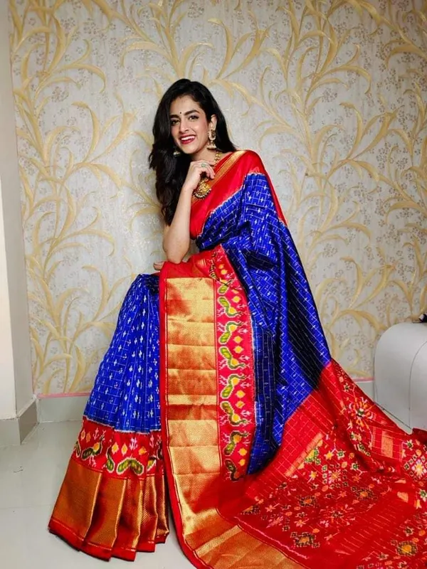 Pochampally_Ikkat_&_Dola_Silk_Blend_Saree_|_With_Blouse_Piece