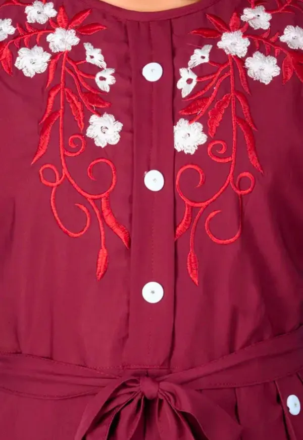 Maroon_Embroidery_Abaya_Burqua_With_Free_Nosepiece_Belt_And_Dupatta_70_30_For_Women