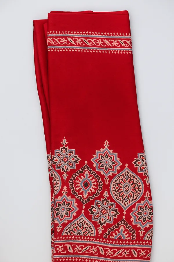 Red_Silk_Saree_For_Women_With_Matching_Blouse_Piece