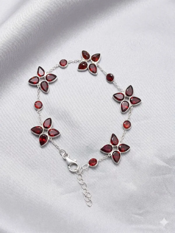 925_Silver_Jewellery_Garnet_Flower_pattern_bracelet