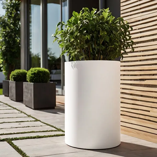 White_Polymer_Plastic_Planter_For_Home_Decor,Plantation_And_Decorative_Item