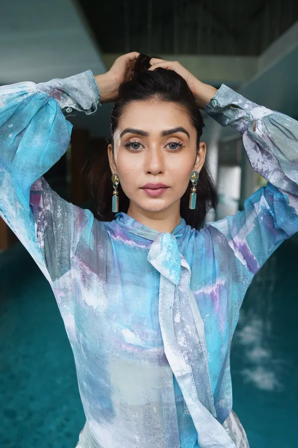 Riviera_Shirt_With_Scarf_Collar_For_Women