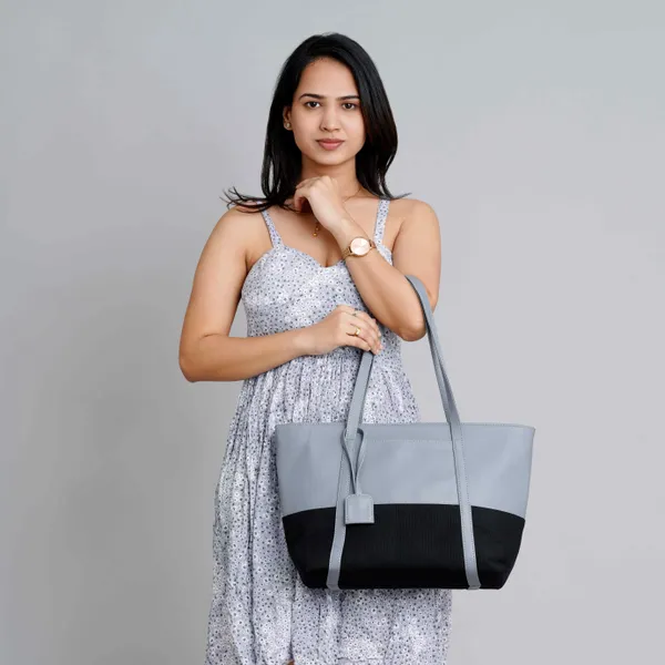Light_Blue_Light_Weight_Faux_Leather_Tote_Bag_For_Women