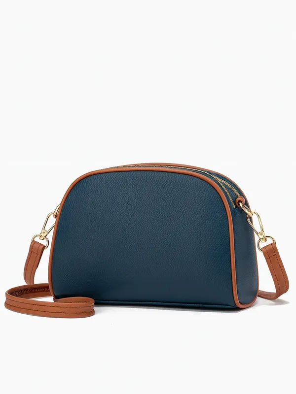 Blue_Crossbody_Sing_Bag_With_Strap_For_Women