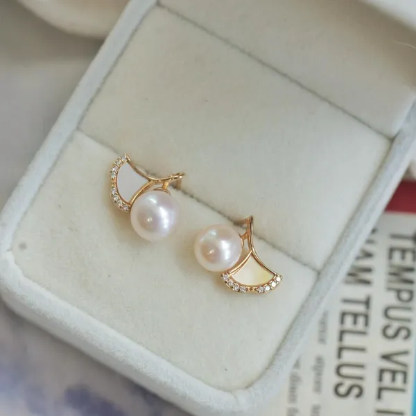 White_Alloy_Premium_&_Fancy_Design_Golden_Fan_Shaped_Earring_For_Women