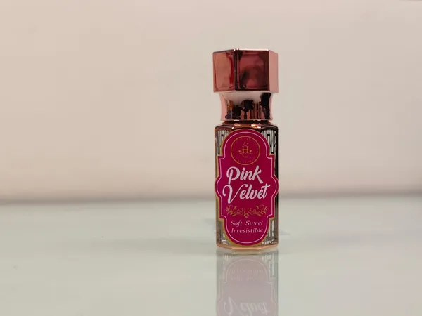 Pink_Velvet_Soft_Sweet_Irresistible_Perfume_And_Bloom_Essence_Perfume