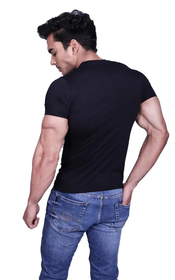 Black_Premium_Round_Neck_Cotton_Blend_T-Shirt_For_Mens